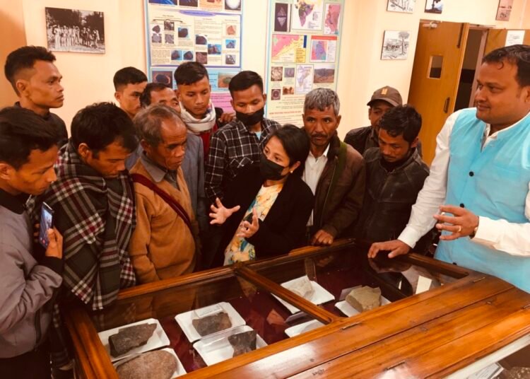 Geological workshop begins for grassroots conservation group