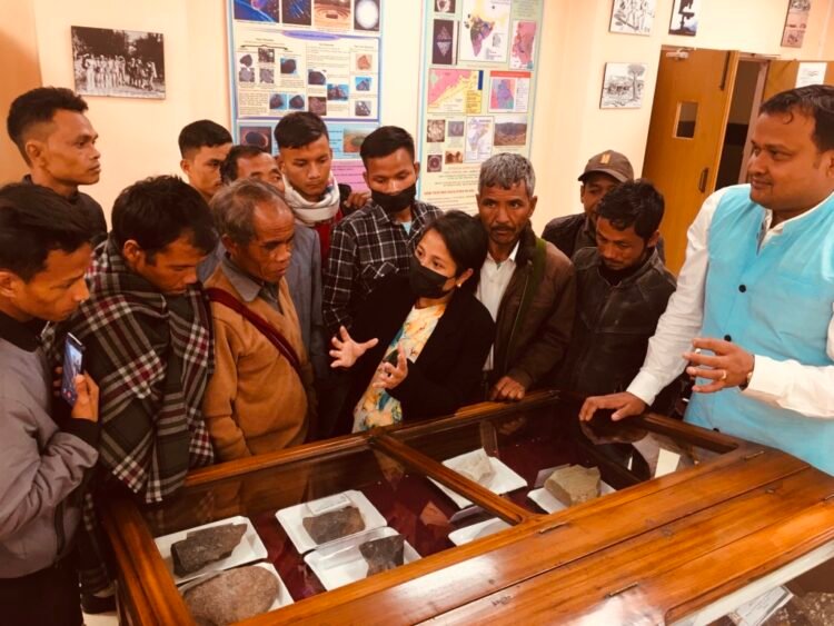 Geological workshop begins for grassroots conservation group