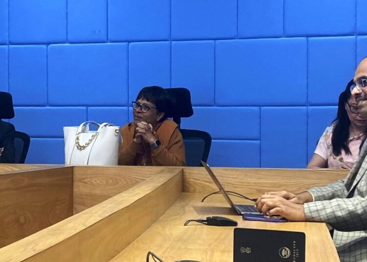 Health Dept officials brief Ampareen of healthcare challenges