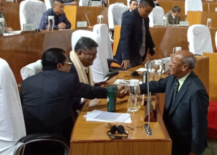 House formed: 18 new faces among oath takers