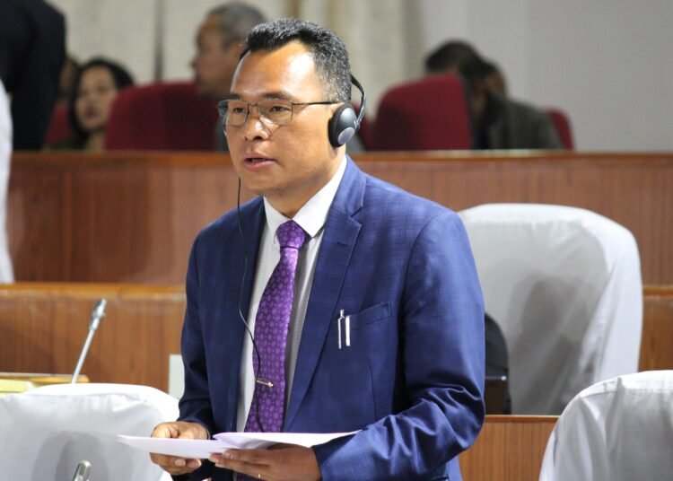 Govt to appoint 1200 temp teachers ‘immediately’