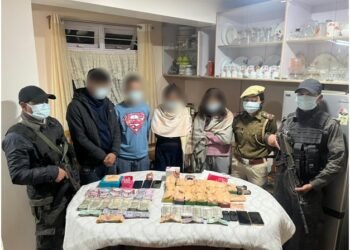 5 nabbed with 300g heroin, Rs 6.87 lakh cash