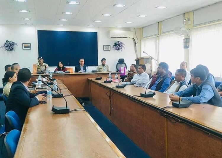 Officials meet to defuse tension along Meghalaya-Assam border