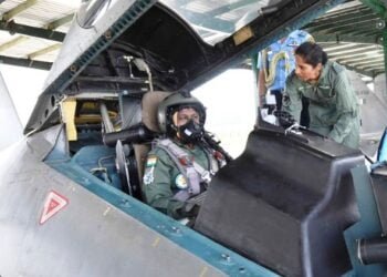 President flies on maiden sortie in fighter jet in Assam’s Tezpur