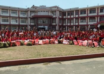 Aapda Mitra volunteers given emergency response kits