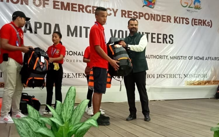 Emergency responder kits given to 100 volunteers in Ri-Bhoi