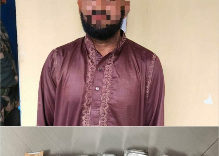 Bangladeshi man nabbed with Rs 4 lakh in cash