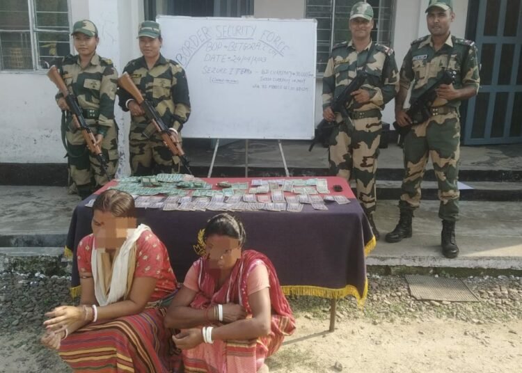 2 Indian women detained with B’desh currency