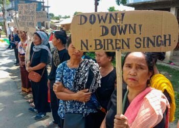 Shah holds talks with Manipur civil society leaders, announces compensation for riot victims