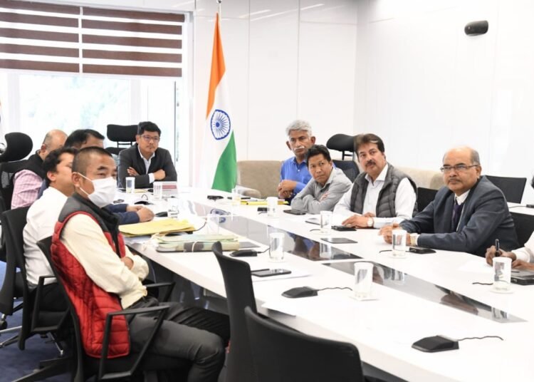 Conrad meets experts, officials on scientific coal mining