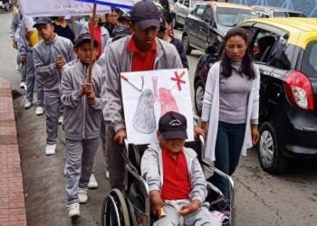 Mary Rice Centre holds rally, signature campaign against tobacco