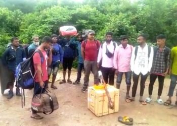 HNYF pushes back 22 labourers from Modop Nartiang