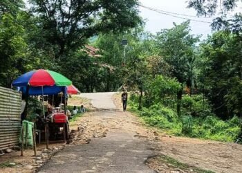 School calls for road closure following several accidents