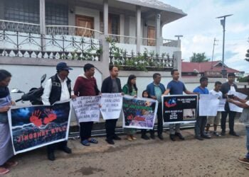 People stage protests at residences of MLAs