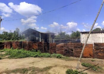 Mob torches Manipur minister’s godown