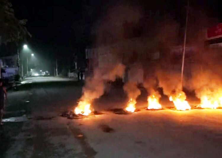 Manipur: Fresh violence in Imphal, tear gas shells fired