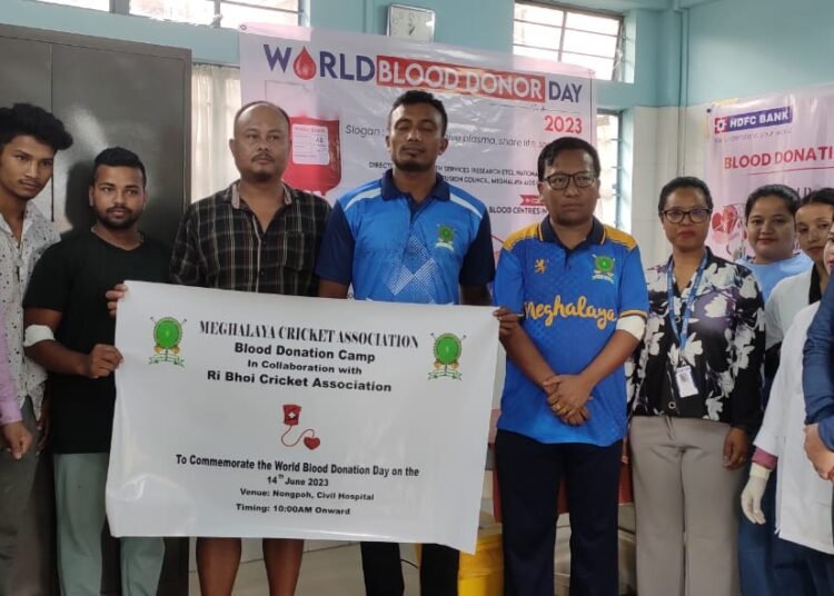 Cricketers take part in blood drive