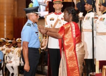 EAC AOC-in-C SP Dharkar receives Param Vishisht Seva Medal