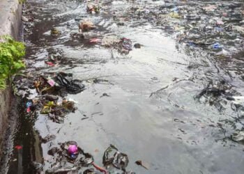 Rain spreads garbage on Jowai roads