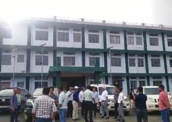 House panel completes inspection tour