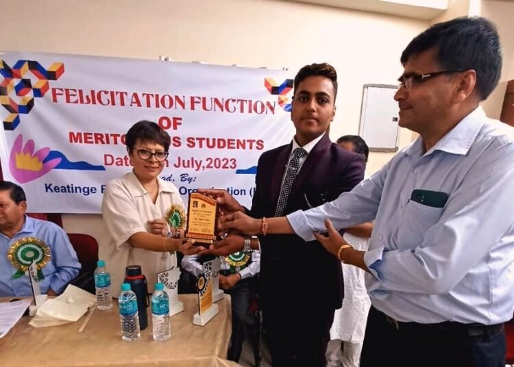 Meritorious students of Keatinge Road felicitated