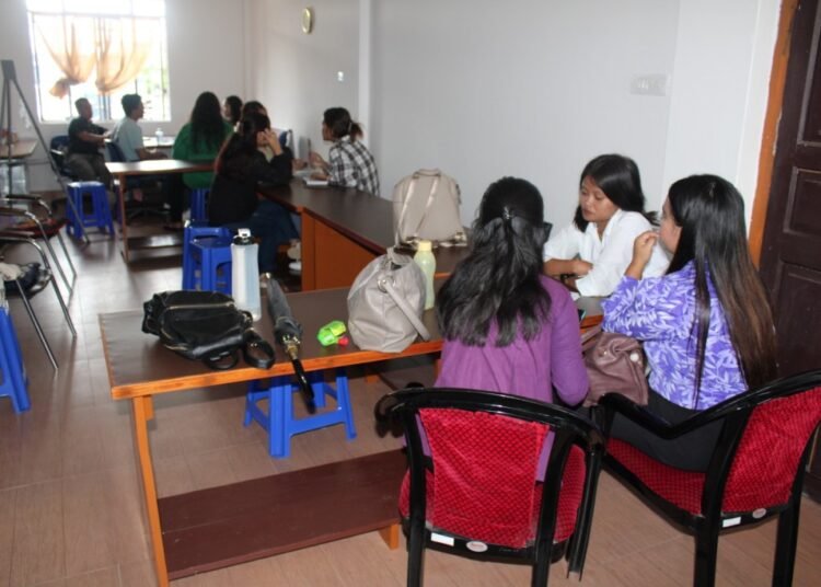 MLCU conducts workshop on gestalt therapy