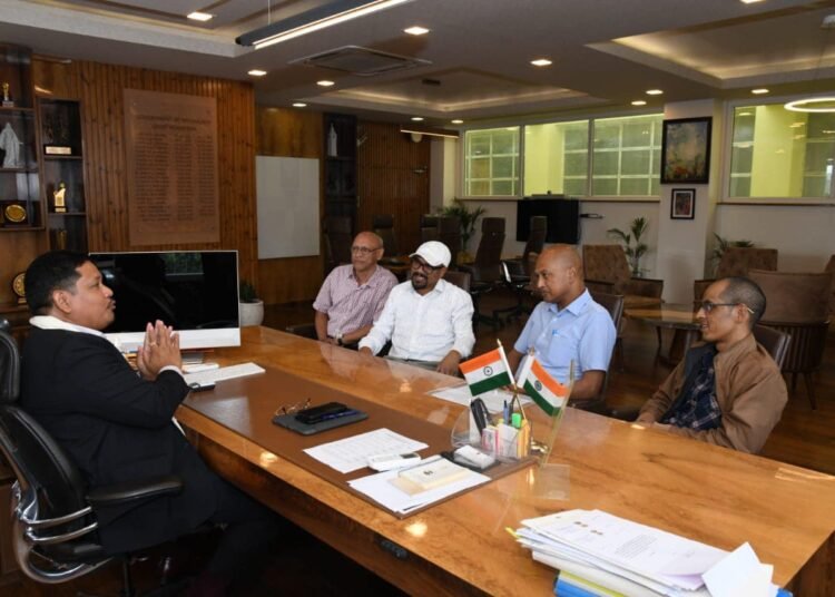 VPP questions night restrictions, odd-even formula at meeting with Conrad