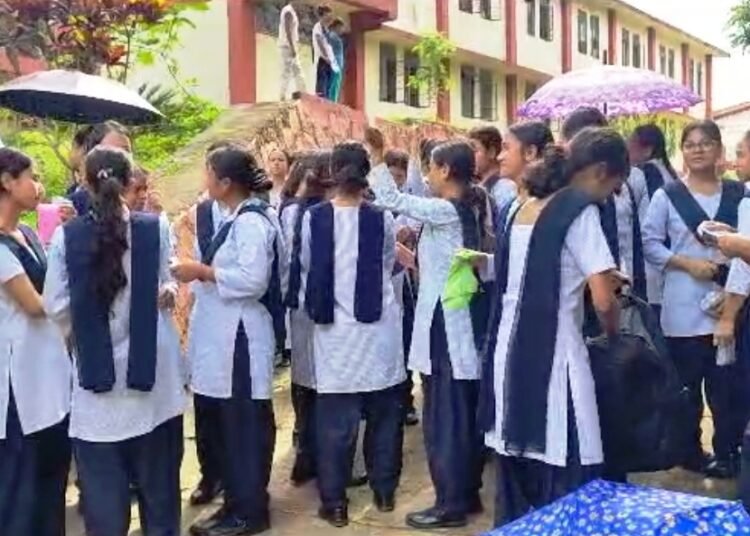 JNV Ri Bhoi students highlight lack of amenities to FKJGP