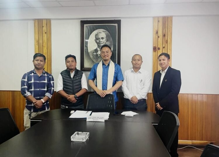 Local bike-taxi urges KHADC not to grant trading license to outsiders