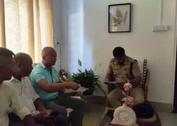 HNYF meet Ri-Bhoi SP on behalf of border residents