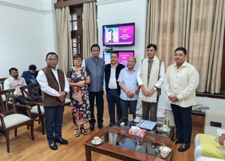 CM’s delegation meets Union Health Minister