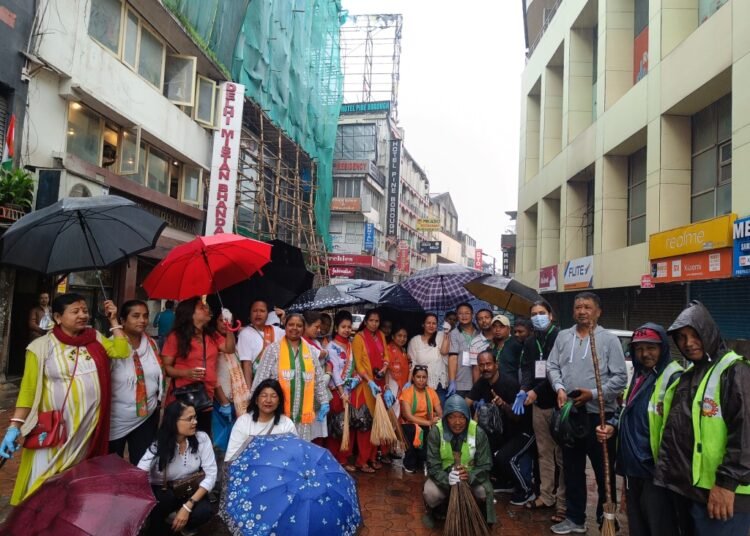 BJP holds cleaning drive