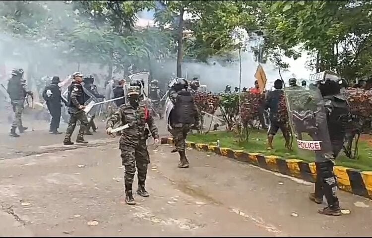 Waheh shnongs support to expansion of cement plant