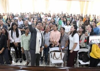 Nurses attend job fair, Govt to support training expenses