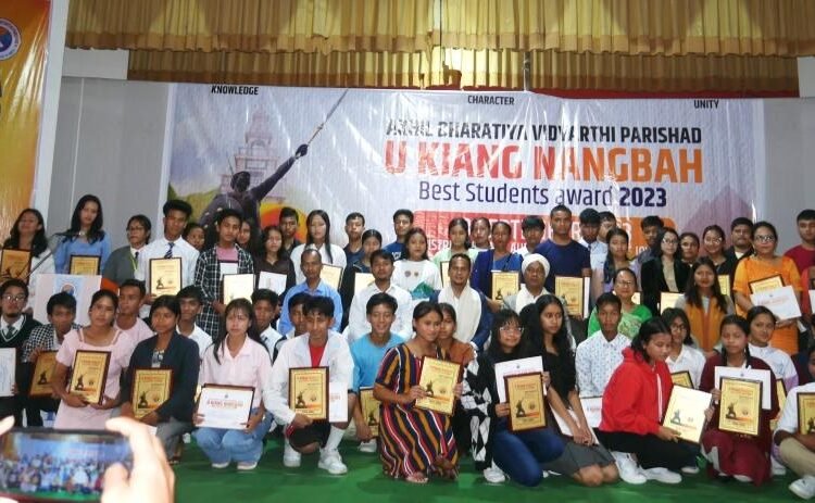 ABVP honours successful students in Jaiñtia Hills