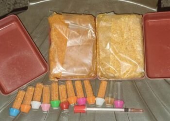 Woman held with heroin