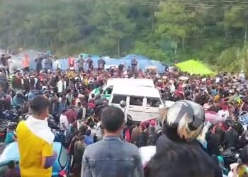 Mother loses baby in traffic jam caused by fishing competition