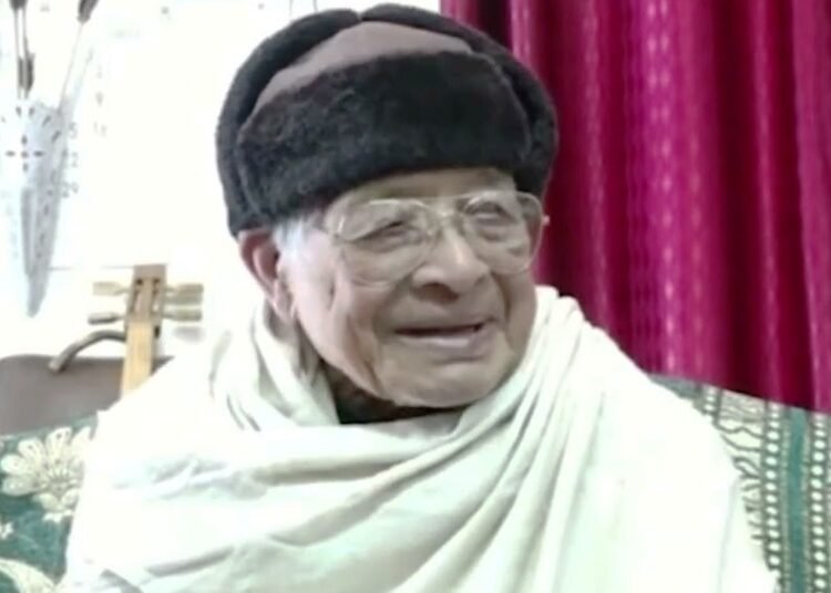 Octogenarian folk musician Gloucester Nongbet to be conferred national honour