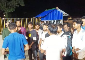 KSU pushes back 26 migrant workers from Lumshnong