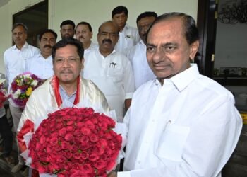 Conrad pays courtesy visit to KCR at Pragathi Bhavan