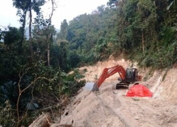 Villagers run from pillar to post to end illegal stone quarry along Dareng River