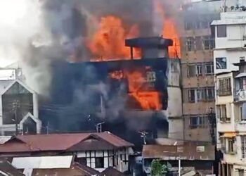 1 dead in massive fire in Shillong’s Thana Road