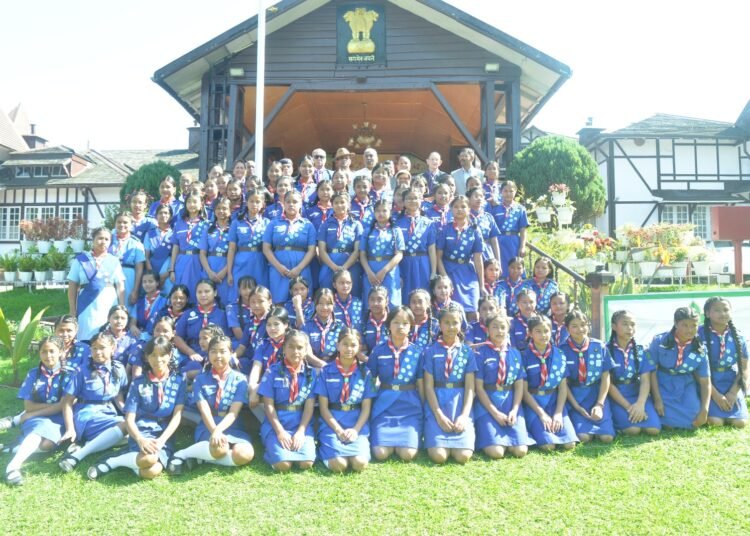 Guv takes part in Scouts & Guides foundation day celebration