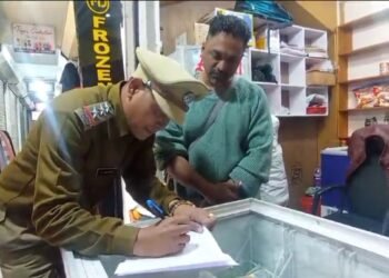 KHADC cracks down on shopkeepers, hawkers without valid docs