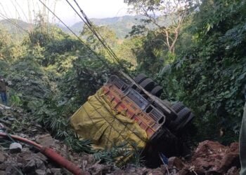 1 dies after truck careens off NH-6