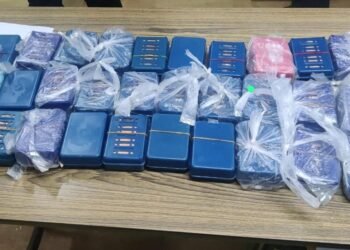 Customs seize heroin worth over 2 crore, two held