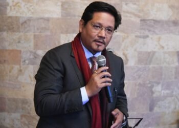 Wowed by guitar solo, Mahindra boss invites Conrad to perform at Blues Festival
