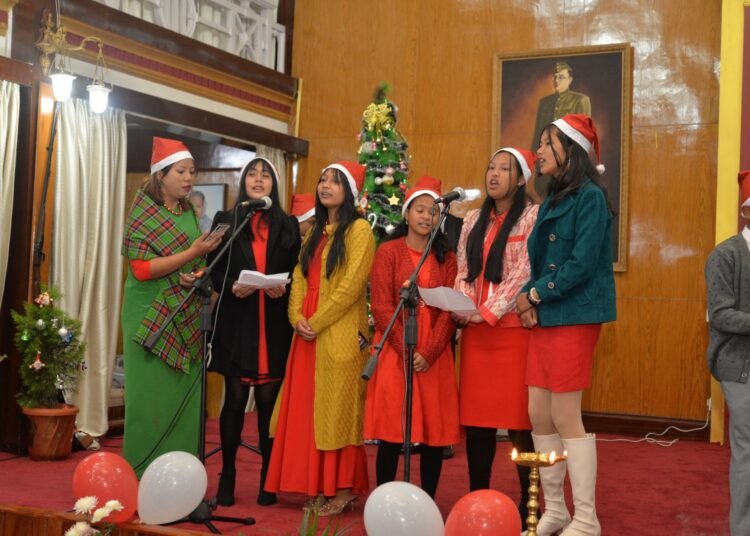 Raj Bhavan hosts pre-Christmas celebration