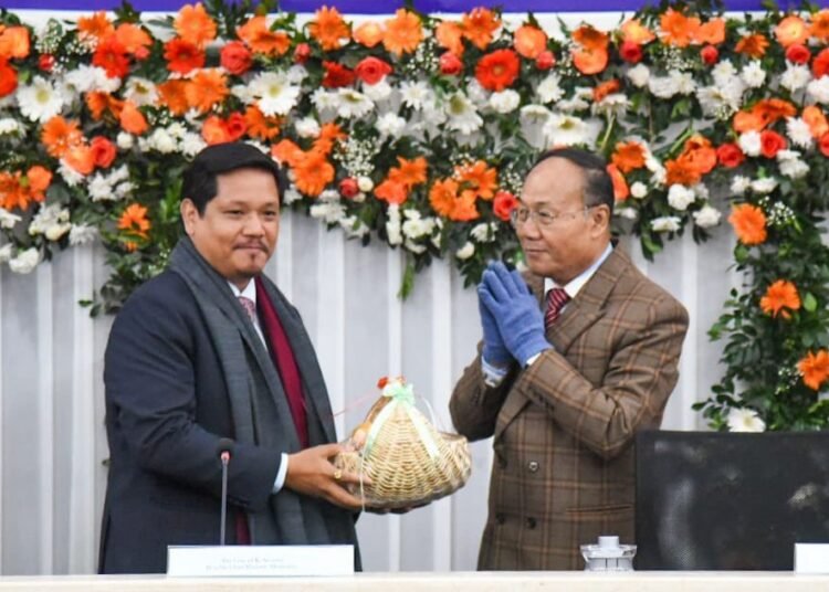 Politicians, officers should strive to make positive difference: CM