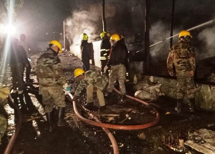 Fierce fire breaks out at flour mill in city